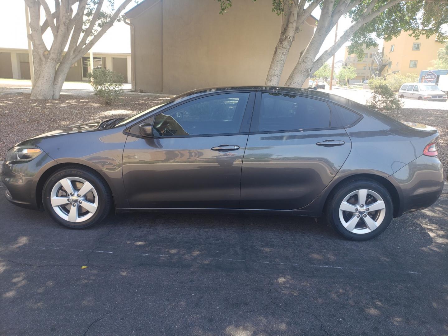 2015 /gray and black Dodge Dart SXT (1C3CDFBB5FD) with an 2.4L L4 DOHC 16V engine, 4-Speed Automatic transmission, located at 323 E Dunlap Ave., Phoenix, AZ, 85020, (602) 331-9000, 33.567677, -112.069000 - 2015 Dodge Dart,...... A Real Must See!!.... No accidents, Power everything, Ice cold ac, Clean Gray and Black interior with Black cloth seats in near perfect condition, power windows, power door locks, Stereo/CD Player, Phone sync, Bluetooth, clean Arizona title, Runs and Drives Excellent. Very cle - Photo#6